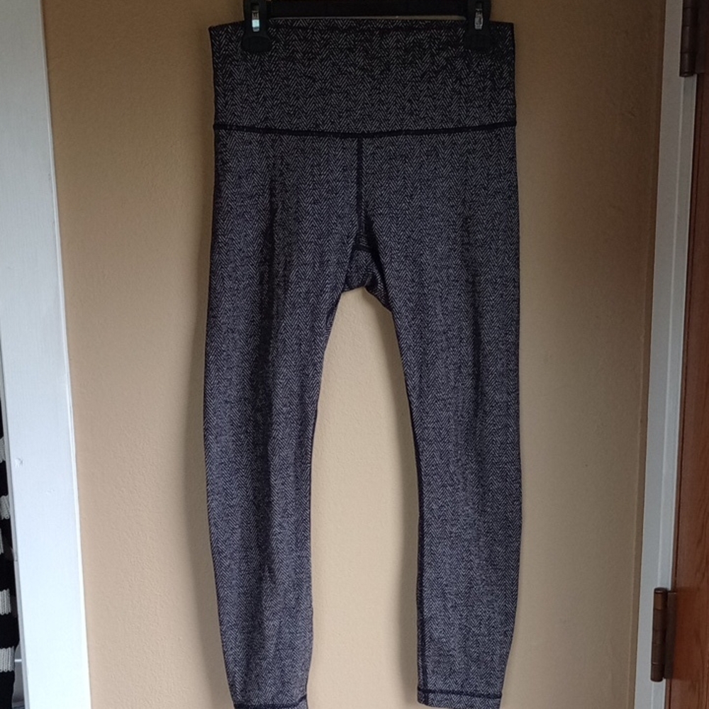 Lululemon Herringbone Legging Basic Size 8 - image 1